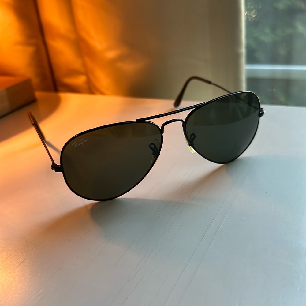 Ray-Ban Black Aviator Sunglasses Black used